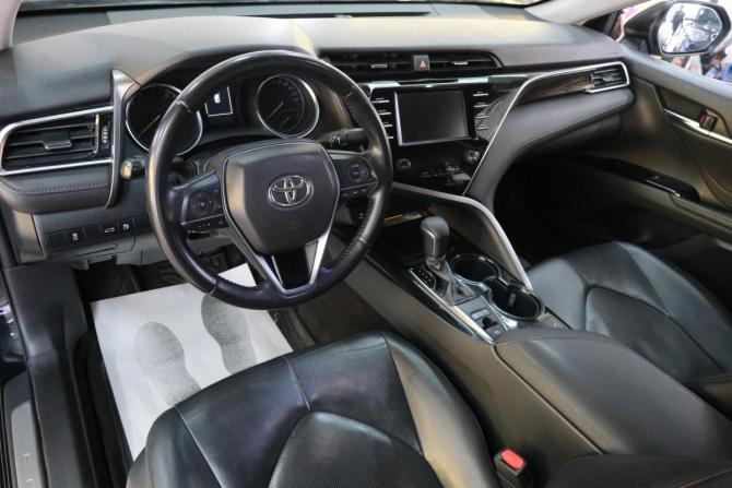 Toyota Camry VIII (XV70) с пробегом 2018 года, цена 2 399 000 рублей, 180000 км, седан, Автокод Объявления