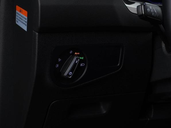 Volkswagen Tiguan II Рестайлинг с пробегом 2021 года, цена 3 299 077 рублей, 52996 км, внедорожник, Автокод Объявления
