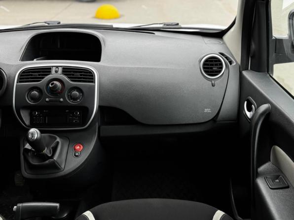 Renault Kangoo II Рестайлинг с пробегом 2013 года, цена 799 000 рублей, 112593 км, минивэн, Автокод Объявления