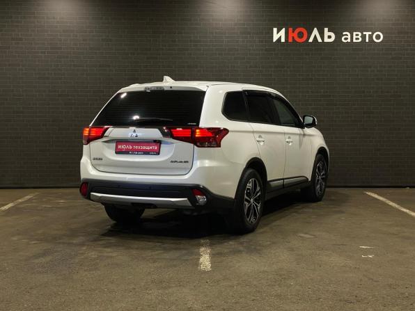 Mitsubishi Outlander III Рестайлинг 3 с пробегом 2018 года, цена 1 855 000 рублей, 197306 км, внедорожник, Автокод Объявления