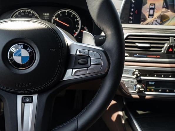BMW 7 серии VI (G11/G12) с пробегом 2016 года, цена 3 440 000 рублей, 124694 км, седан, Автокод Объявления