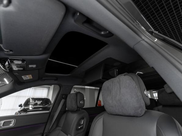 Li Auto (Lixiang) L9 I Рестайлинг с пробегом 2025 года, цена 10 700 000 рублей, 44 км, внедорожник, Автокод Объявления