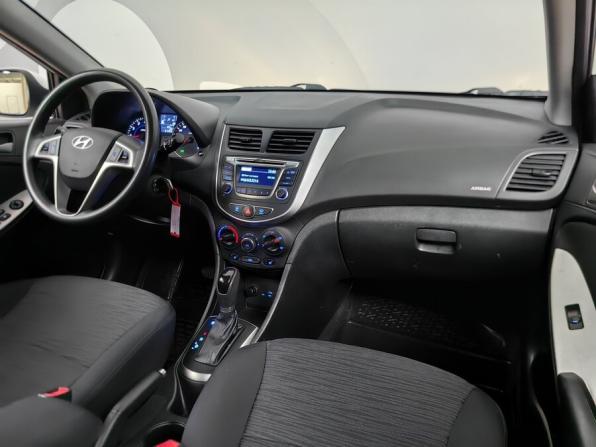 Hyundai Solaris I Рестайлинг с пробегом 2015 года, цена 1 029 000 рублей, 91432 км, седан, Автокод Объявления