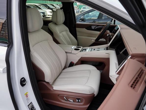 BYD Xia (M9) с пробегом 2025 года, цена 6 390 000 рублей, 346 км, минивэн, Автокод Объявления