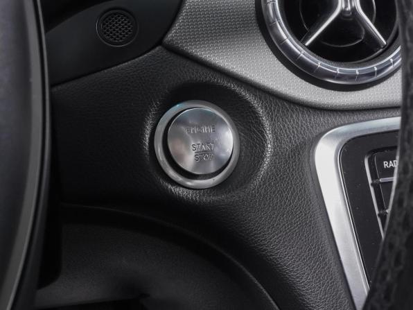 Mercedes-Benz CLA I (C117 X117) Рестайлинг с пробегом 2018 года, цена 1 680 000 рублей, 143538 км, седан, Автокод Объявления