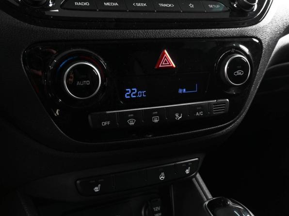 Hyundai Solaris II Рестайлинг с пробегом 2022 года, цена 1 389 000 рублей, 129163 км, седан, Автокод Объявления