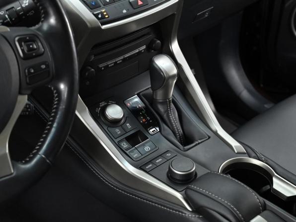 Lexus NX I с пробегом 2016 года, цена 2 399 000 рублей, 110000 км, внедорожник, Автокод Объявления