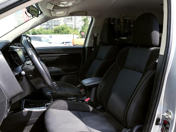 Mitsubishi Outlander III Рестайлинг 3 с пробегом 2020 года, цена 2 326 000 рублей, 120627 км, внедорожник, Автокод Объявления