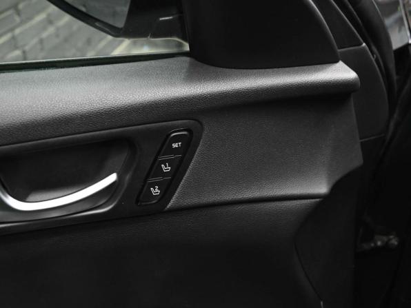 Kia Optima IV Рестайлинг с пробегом 2018 года, цена 2 340 000 рублей, 111243 км, седан, Автокод Объявления