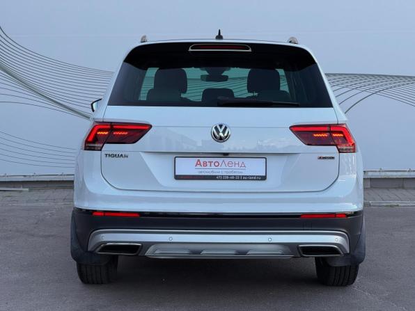 Volkswagen Tiguan II с пробегом 2020 года, цена 2 630 000 рублей, 155842 км, внедорожник, Автокод Объявления