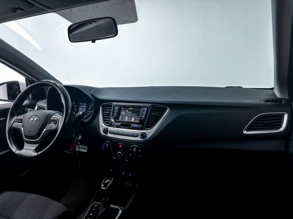 Hyundai Solaris II с пробегом 2017 года, цена 1 249 000 рублей, 140000 км, седан, Автокод Объявления