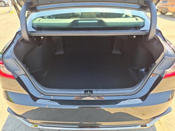 Toyota Camry IX (XV80) China Market с пробегом 2026 года, цена 4 200 000 рублей, 57 км, седан, Автокод Объявления