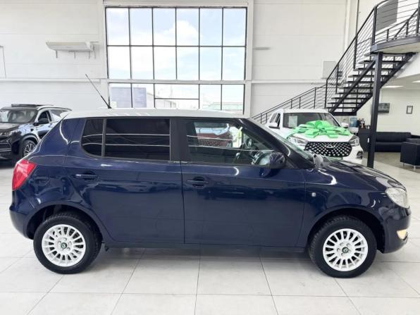 Skoda Fabia II Рестайлинг с пробегом 2011 года, цена 699 000 рублей, 220000 км, хэтчбек, Автокод Объявления