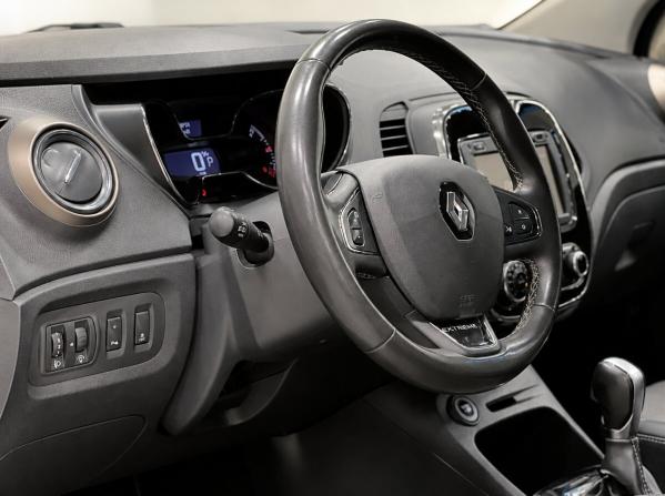 Renault Kaptur I с пробегом 2017 года, цена 1 530 000 рублей, 115000 км, внедорожник, Автокод Объявления