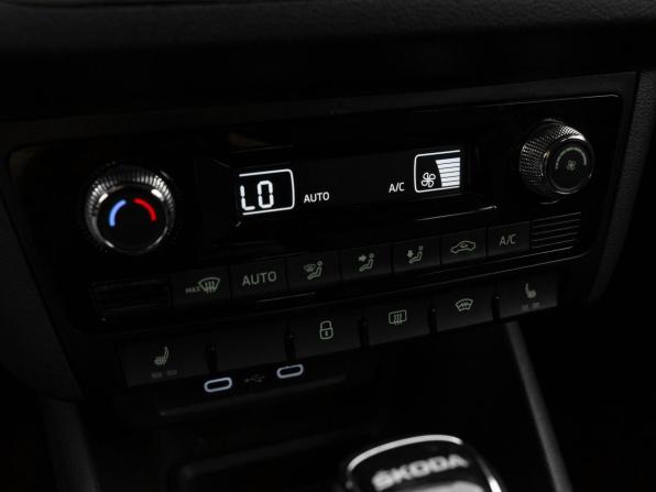 Skoda Rapid II с пробегом 2021 года, цена 1 990 000 рублей, 86756 км, лифтбек, Автокод Объявления