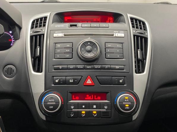 Kia Ceed I Рестайлинг с пробегом 2011 года, цена 669 000 рублей, 238936 км, хэтчбек, Автокод Объявления