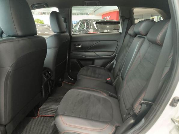 Mitsubishi Outlander III Рестайлинг 3 с пробегом 2021 года, цена 2 771 000 рублей, 62332 км, внедорожник, Автокод Объявления