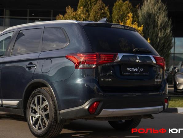 Mitsubishi Outlander III Рестайлинг 2 с пробегом 2017 года, цена 1 948 000 рублей, 124127 км, внедорожник, Автокод Объявления