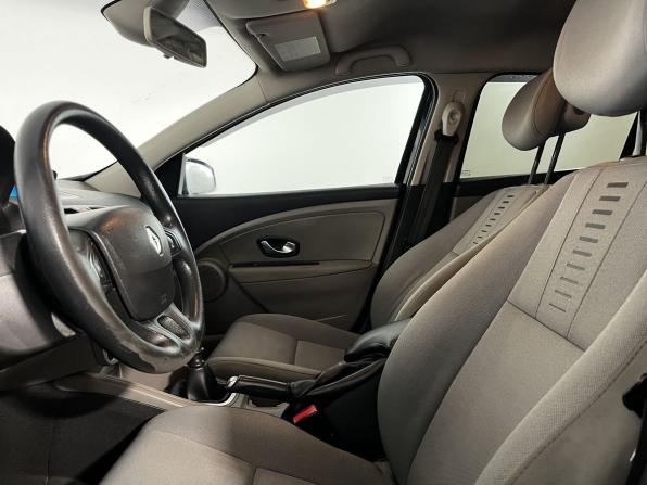 Renault Megane III с пробегом 2009 года, цена 449 900 рублей, 272000 км, хэтчбек, Автокод Объявления