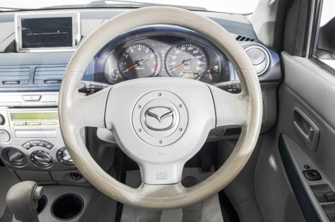 Mazda Demio II (DY) с пробегом 2002 года, цена 349 000 рублей, 300000 км, хэтчбек, Автокод Объявления