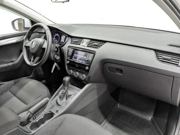 Skoda Octavia III (A7) Рестайлинг с пробегом 2020 года, цена 1 870 000 рублей, 79497 км, лифтбек, Автокод Объявления