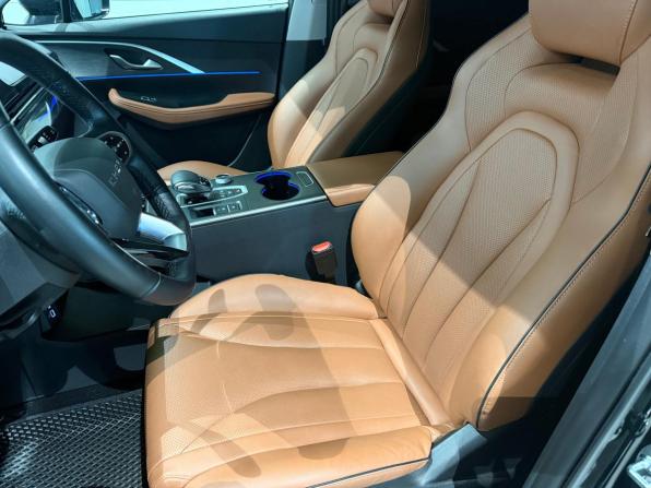 Omoda C5 I с пробегом 2023 года, цена 1 815 000 рублей, 40000 км, внедорожник, Автокод Объявления