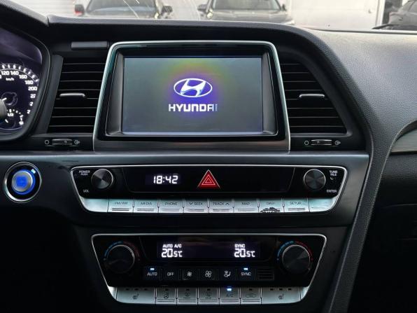 Hyundai Sonata VII (LF) Рестайлинг с пробегом 2018 года, цена 1 575 000 рублей, 153000 км, седан, Автокод Объявления
