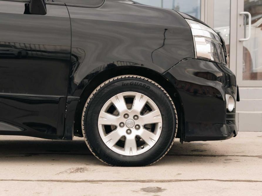 Toyota Voxy II (R70) Рестайлинг Новосибирск  - изображение 9