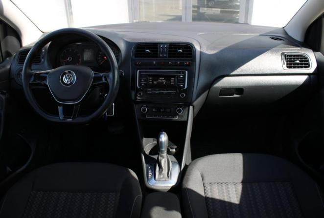 Volkswagen Polo V Рестайлинг с пробегом 2016 года, цена 880 000 рублей, 135039 км, седан, Автокод Объявления