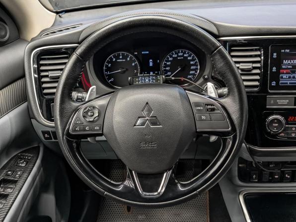 Mitsubishi Outlander III Рестайлинг 3 с пробегом 2019 года, цена 2 050 000 рублей, 102892 км, внедорожник, Автокод Объявления