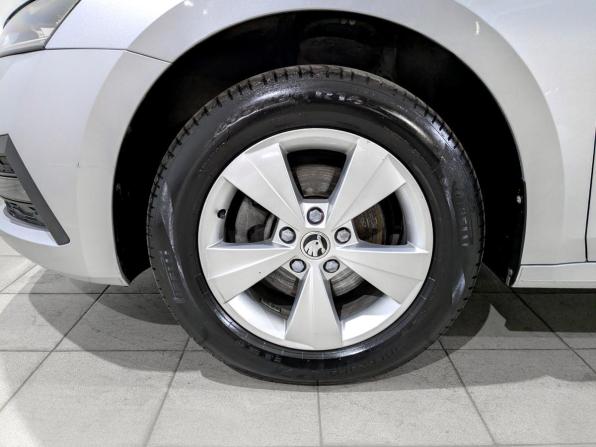 Skoda Octavia IV (A8) с пробегом 2021 года, цена 2 450 000 рублей, 79688 км, лифтбек, Автокод Объявления