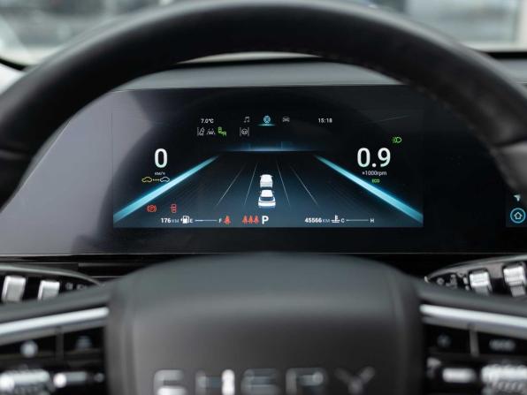 Omoda C5 I с пробегом 2022 года, цена 1 655 000 рублей, 45565 км, внедорожник, Автокод Объявления