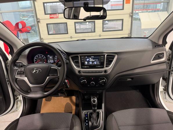 Hyundai Solaris II Рестайлинг с пробегом 2020 года, цена 1 615 000 рублей, 43775 км, седан, Автокод Объявления