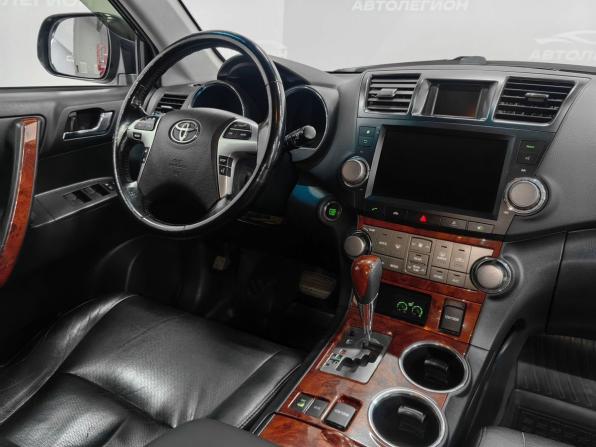 Toyota Highlander II (XU40) Рестайлинг с пробегом 2011 года, цена 1 860 000 рублей, 244080 км, внедорожник, Автокод Объявления