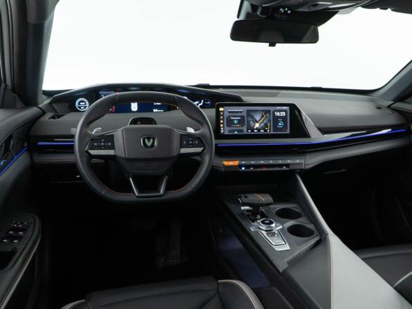 Changan UNI-V I с пробегом 2023 года, цена 2 499 077 рублей, 41243 км, лифтбек, Автокод Объявления