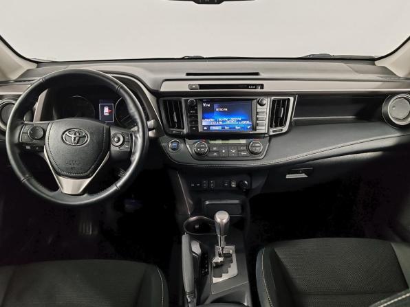 Toyota RAV4 IV (XA40) Рестайлинг с пробегом 2018 года, цена 2 250 000 рублей, 106001 км, внедорожник, Автокод Объявления