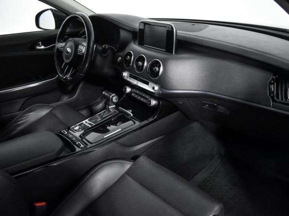 Kia Stinger I с пробегом 2018 года, цена 2 049 000 рублей, 185844 км, лифтбек, Автокод Объявления