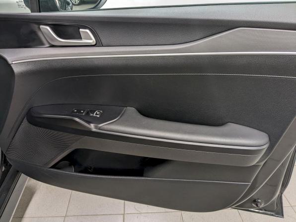 Kia K5 III с пробегом 2021 года, цена 2 540 000 рублей, 27100 км, седан, Автокод Объявления