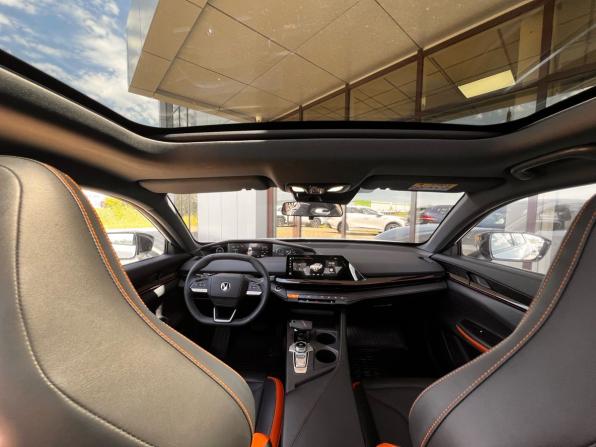 Changan UNI-V I с пробегом 2024 года, цена 2 520 000 рублей, 15498 км, лифтбек, Автокод Объявления