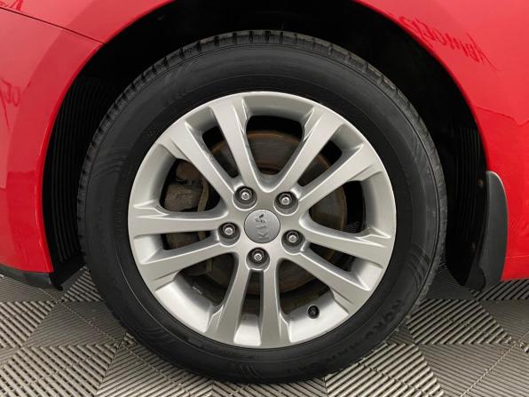Kia Ceed II с пробегом 2014 года, цена 1 099 000 рублей, 196625 км, хэтчбек, Автокод Объявления