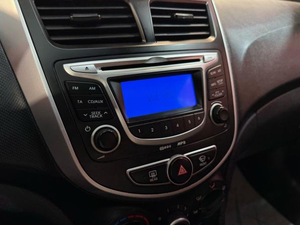 Hyundai Solaris I с пробегом 2012 года, цена 829 000 рублей, 189045 км, хэтчбек, Автокод Объявления
