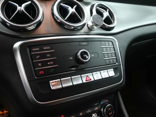 Mercedes-Benz GLA I (X156) Рестайлинг с пробегом 2019 года, цена 2 299 900 рублей, 124962 км, внедорожник, Автокод Объявления