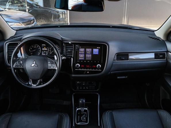 Mitsubishi Outlander III Рестайлинг 3 с пробегом 2021 года, цена 2 860 000 рублей, 93155 км, внедорожник, Автокод Объявления
