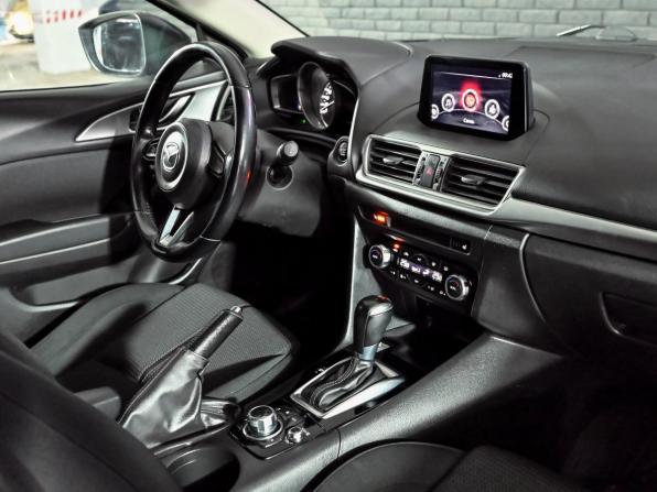 Mazda 3 III (BM) Рестайлинг с пробегом 2018 года, цена 1 630 000 рублей, 80504 км, седан, Автокод Объявления