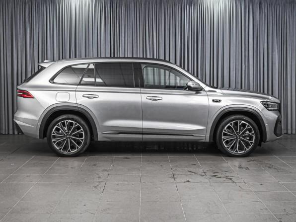 Geely Monjaro I Рестайлинг 2 с пробегом 2025 года, цена 3 799 000 рублей, 4794 км, внедорожник, Автокод Объявления