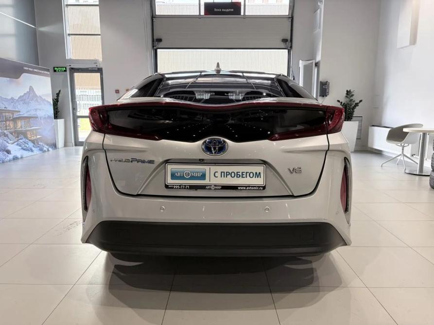 Toyota Prius IV (XW50) Москва  - изображение 5