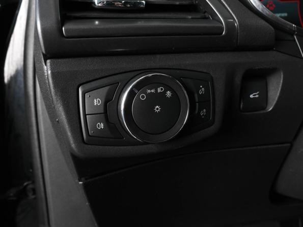 Ford Mondeo V с пробегом 2018 года, цена 1 479 000 рублей, 135698 км, универсал, Автокод Объявления