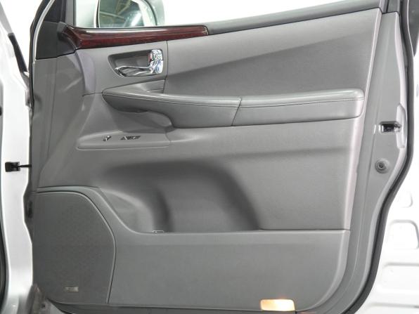 Lexus LX III с пробегом 2008 года, цена 2 950 000 рублей, 260265 км, внедорожник, Автокод Объявления
