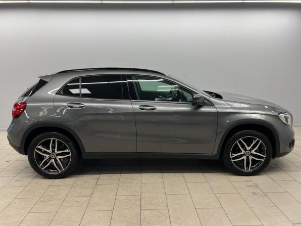 Mercedes-Benz GLA I (X156) Рестайлинг с пробегом 2019 года, цена 2 968 000 рублей, 14554 км, внедорожник, Автокод Объявления