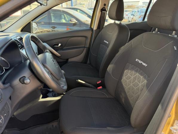 Renault Sandero II с пробегом 2016 года, цена 870 000 рублей, 141700 км, хэтчбек, Автокод Объявления